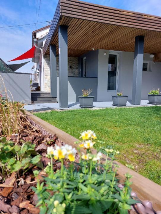 Gite Au Pommier Fleuri Et Son "Appart" Independant Drusenheim エクステリア 写真